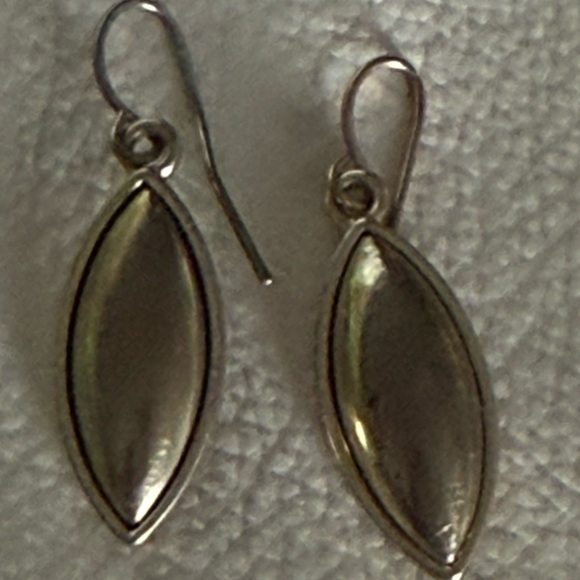 7/10🔥Elegant Silver Marquise Drop Earrings - Picture 1 of 3